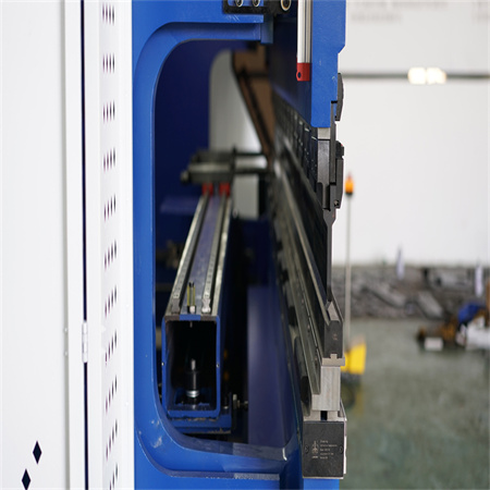 Freno de premsa CNC hidràulic totalment automatitzat capaç d'estalviar mà d'obra