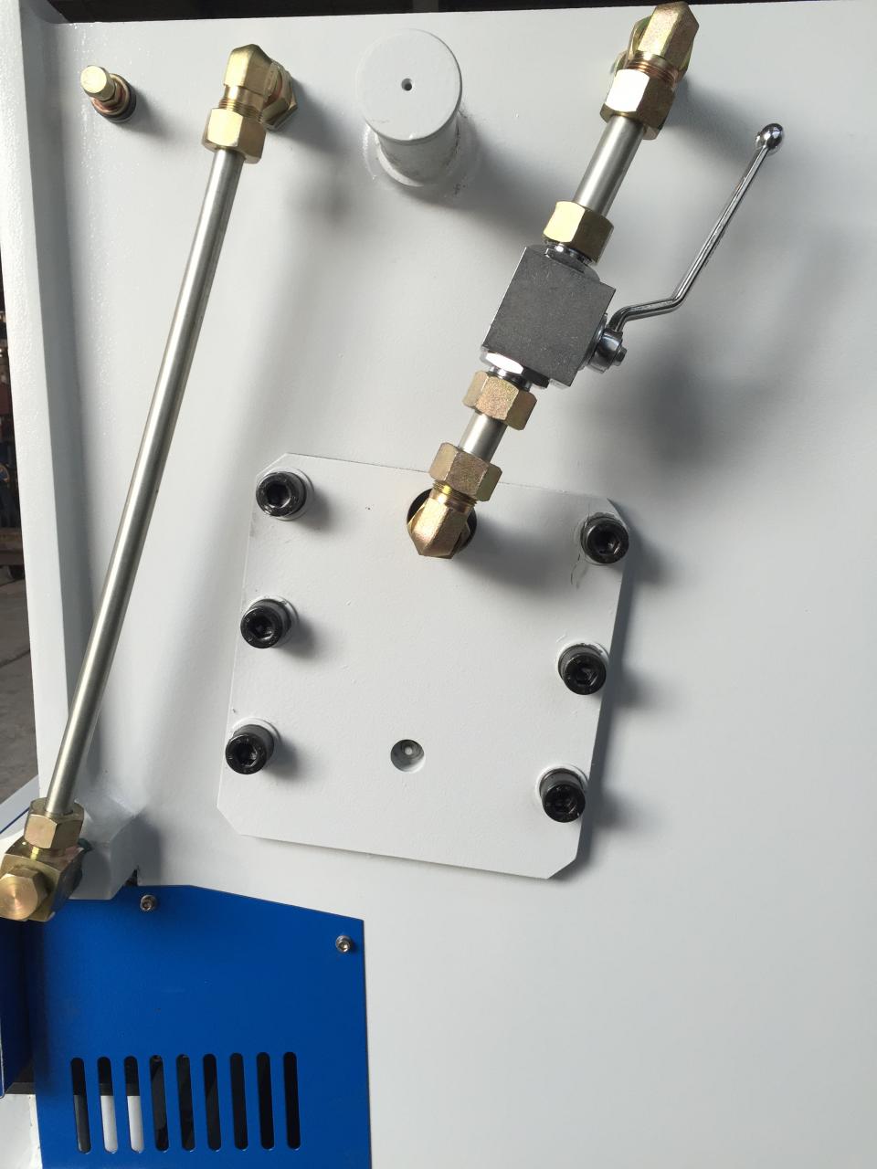 Màquina de cisalla de guillotina de guillotina hidràulica OEM Qc11y-8x3200 Nc de 4 mm