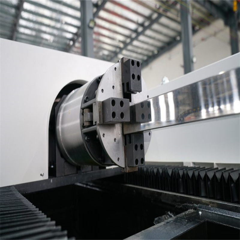 Preu de la màquina de tall làser de fibra de 3kw d'alta qualitat a la Xina