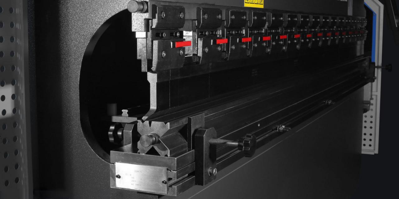 Frega de premsa hidràulica Wc67 / Màquina plegadora de premsa CNC / Màquina plegadora de plaques Xina